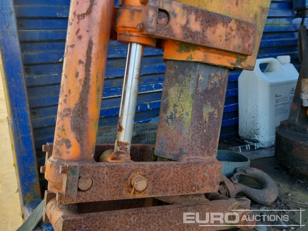 شاحنات مسطحة لنقل المعدات الثقيلة 2013 DAF LF45.180: صور 11 شاحنات مسطحة لنقل المعدات الثقيلة 2013 DAF LF45.180: صور 11