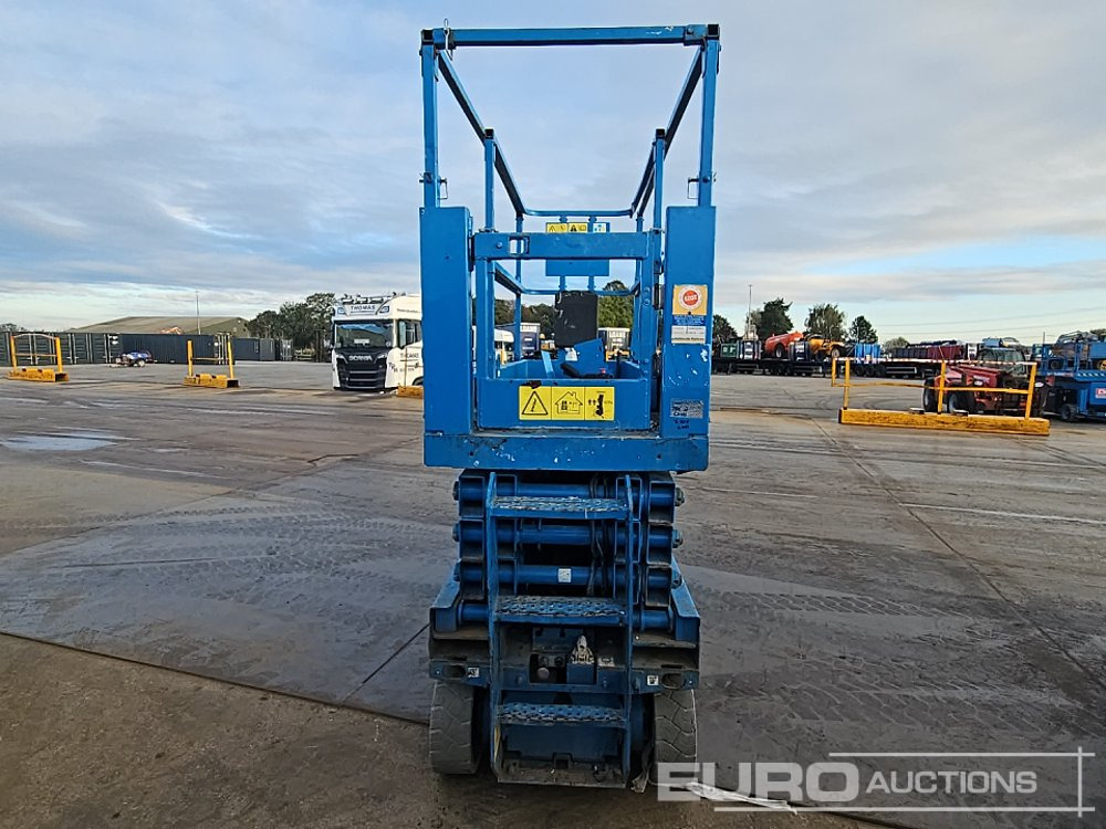 2013 Genie GS2632 - منصات هيدروليكية متنقلة: صور 4 2013 Genie GS2632 - منصات هيدروليكية متنقلة: صور 4