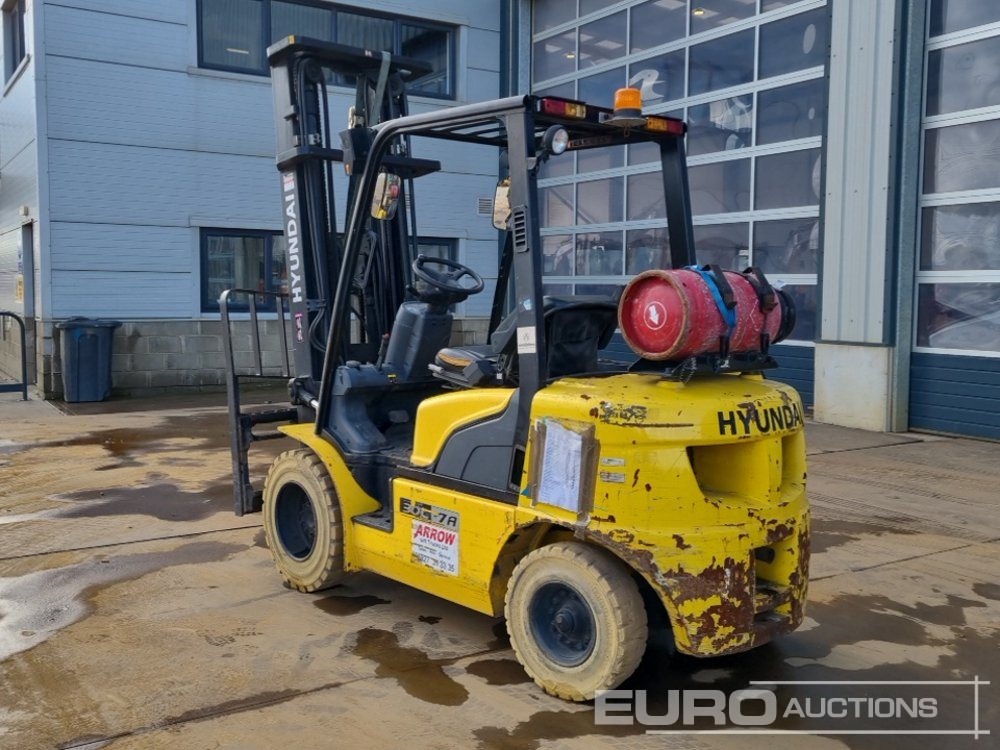 2013 Hyundai 30L-7A - رافعة شوكية: صور 3 2013 Hyundai 30L-7A - رافعة شوكية: صور 3