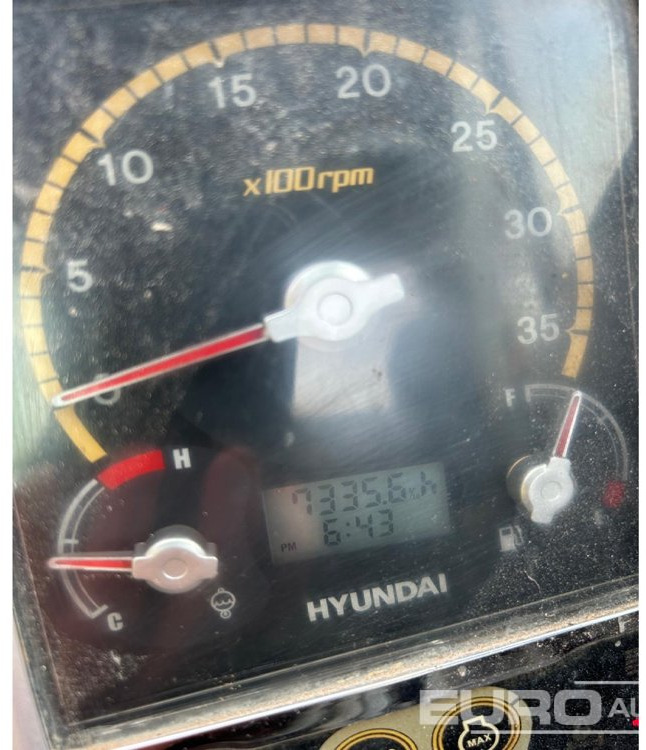 حفارة مصغرة 2013 Hyundai ROBEX80CR-9: صور 9