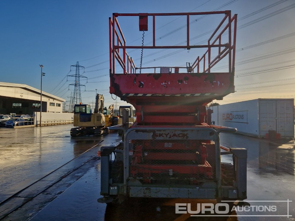 2013 SkyJack SJ9250 - رافعات مقصية: صور 4 2013 SkyJack SJ9250 - رافعات مقصية: صور 4