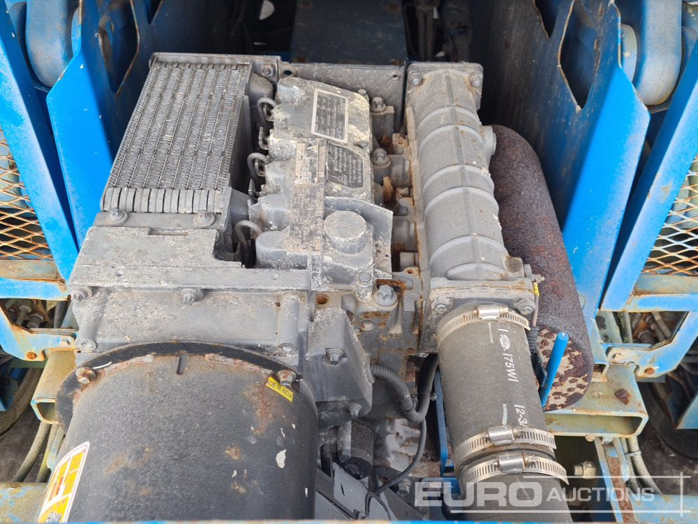 منصات هيدروليكية متنقلة 2014 Genie GS4390: صور 13