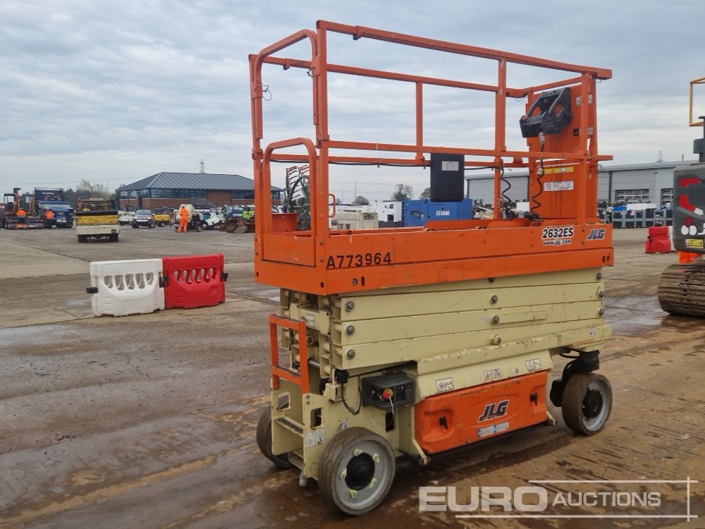 2014 JLG 2632ES - منصات هيدروليكية متنقلة: صور 5 2014 JLG 2632ES - منصات هيدروليكية متنقلة: صور 5
