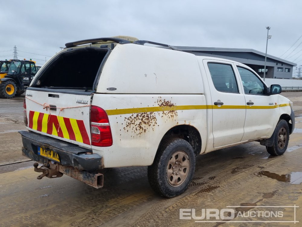 2014 Toyota Hilux - شاحنة البيك أب: صور 5 2014 Toyota Hilux - شاحنة البيك أب: صور 5