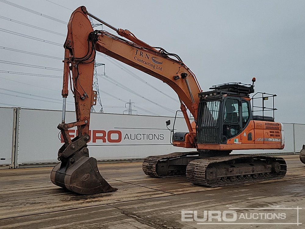 2015 Doosan DX225LC-3 - حفارات زحافة: صور 1 2015 Doosan DX225LC-3 - حفارات زحافة: صور 1