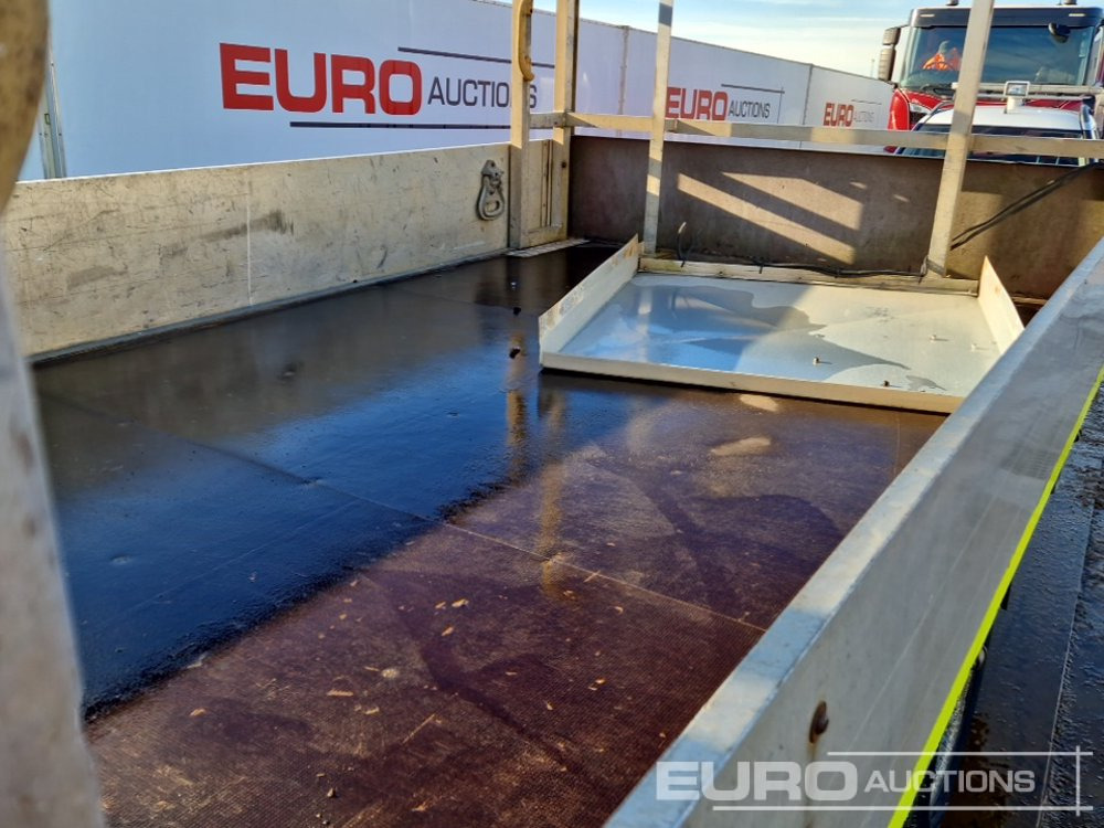 الشاحنات الصغيرة المسطحة 2015 Iveco Daily 35C13: صور 17