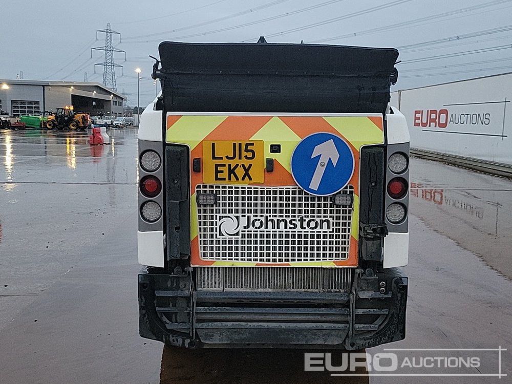 2015 Johnston CX210 - سياره كنس شوارع: صور 4 2015 Johnston CX210 - سياره كنس شوارع: صور 4