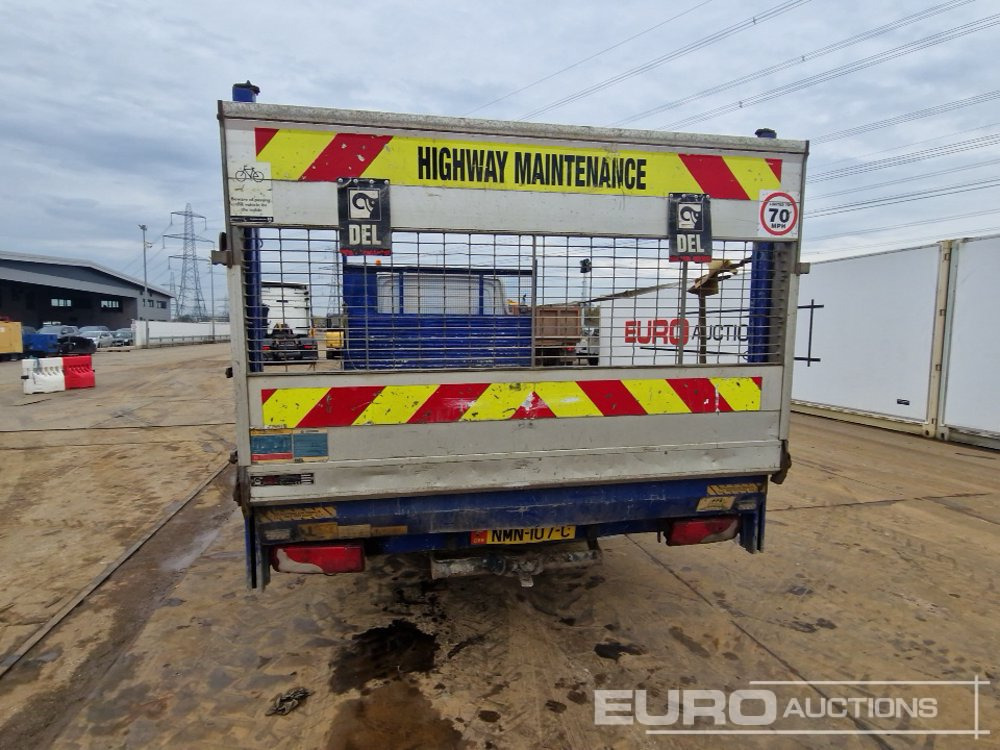 2015 Volkswagen Crafter - الشاحنات الصغيرة المسطحة: صور 4 2015 Volkswagen Crafter - الشاحنات الصغيرة المسطحة: صور 4