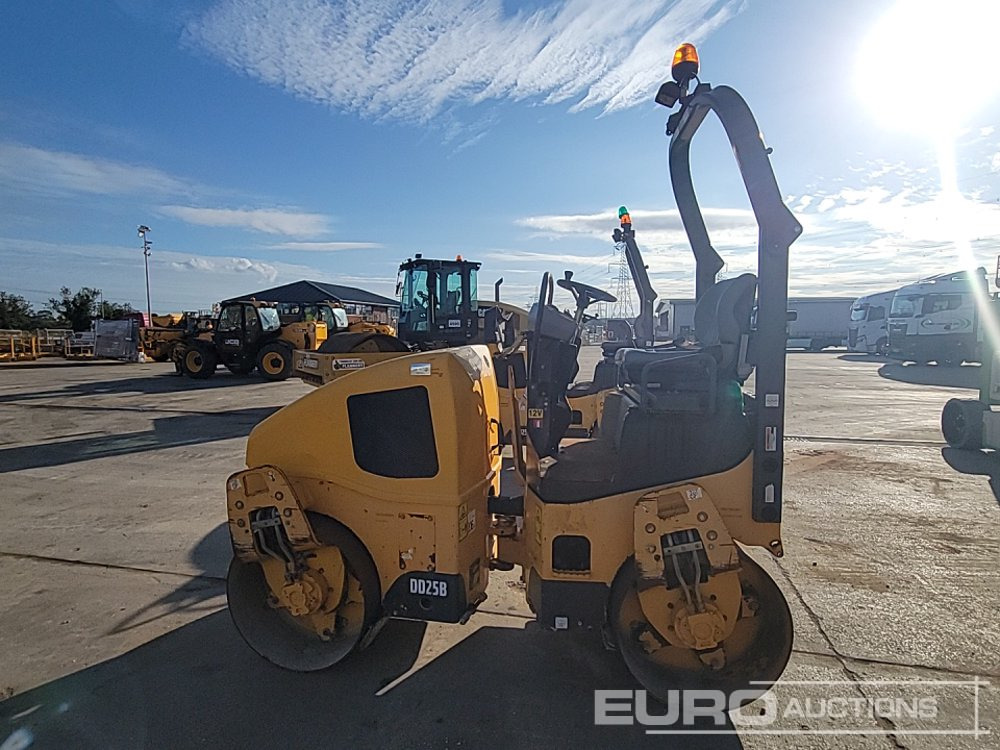 2015 Volvo DD25B - مدحلة الأسفلت: صور 2 2015 Volvo DD25B - مدحلة الأسفلت: صور 2