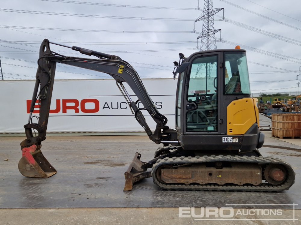2015 Volvo ECR50D - حفارة مصغرة: صور 2 2015 Volvo ECR50D - حفارة مصغرة: صور 2