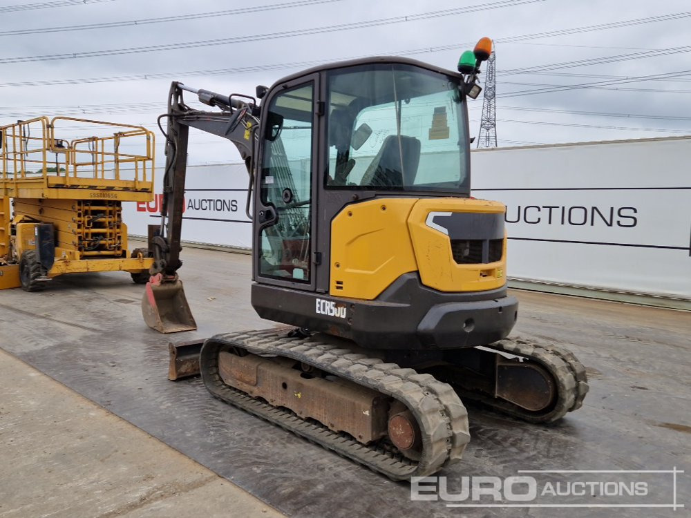 2015 Volvo ECR50D - حفارة مصغرة: صور 3 2015 Volvo ECR50D - حفارة مصغرة: صور 3