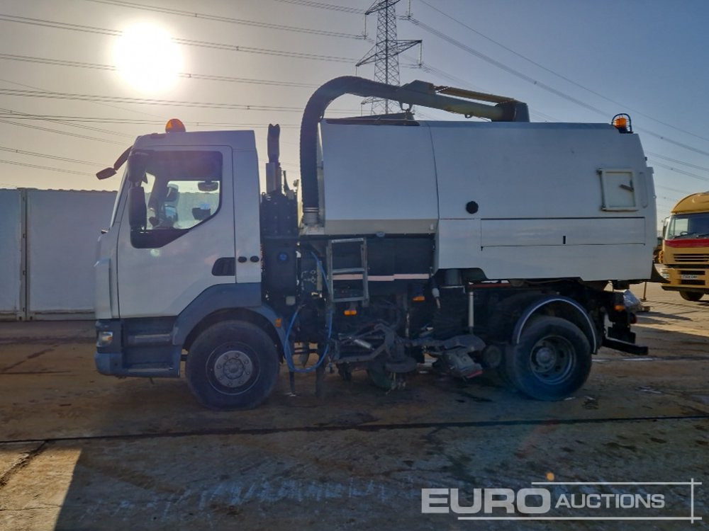 2016 DAF LF220 - سياره كنس شوارع: صور 2 2016 DAF LF220 - سياره كنس شوارع: صور 2
