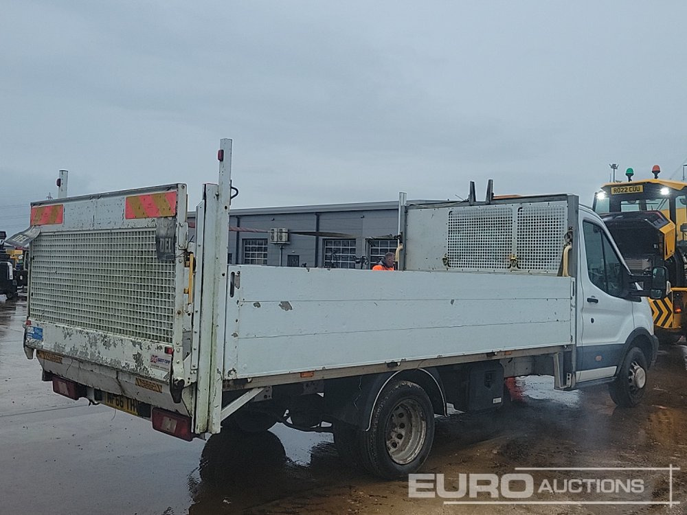 2016 Ford Transit 350 - الشاحنات الصغيرة المسطحة: صور 5 2016 Ford Transit 350 - الشاحنات الصغيرة المسطحة: صور 5