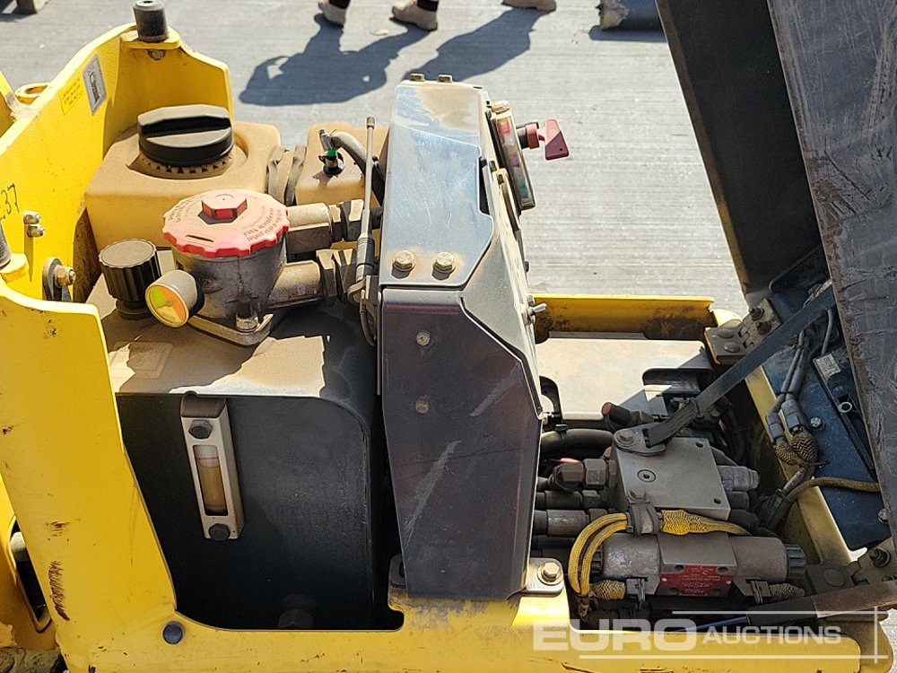 آلة أسفلت 2017 Bomag BMP8500: صور 25