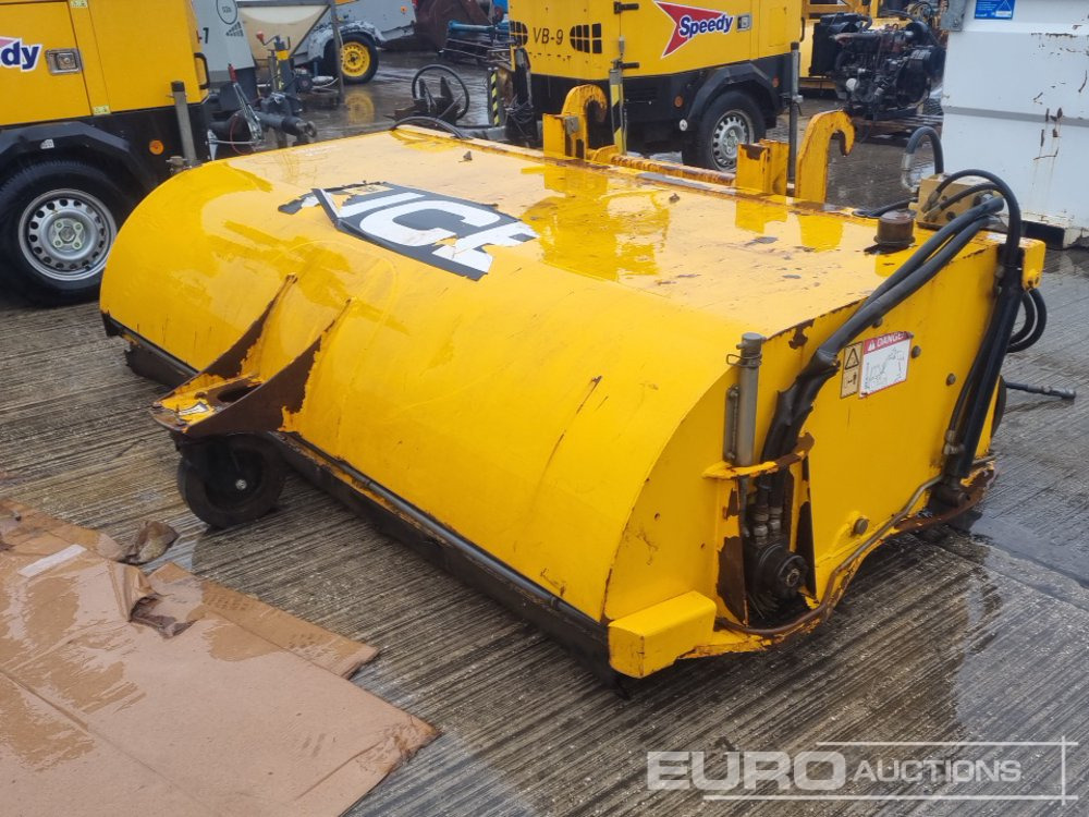 2017 JCB SC240 - معدات المناولة: صور 1 2017 JCB SC240 - معدات المناولة: صور 1