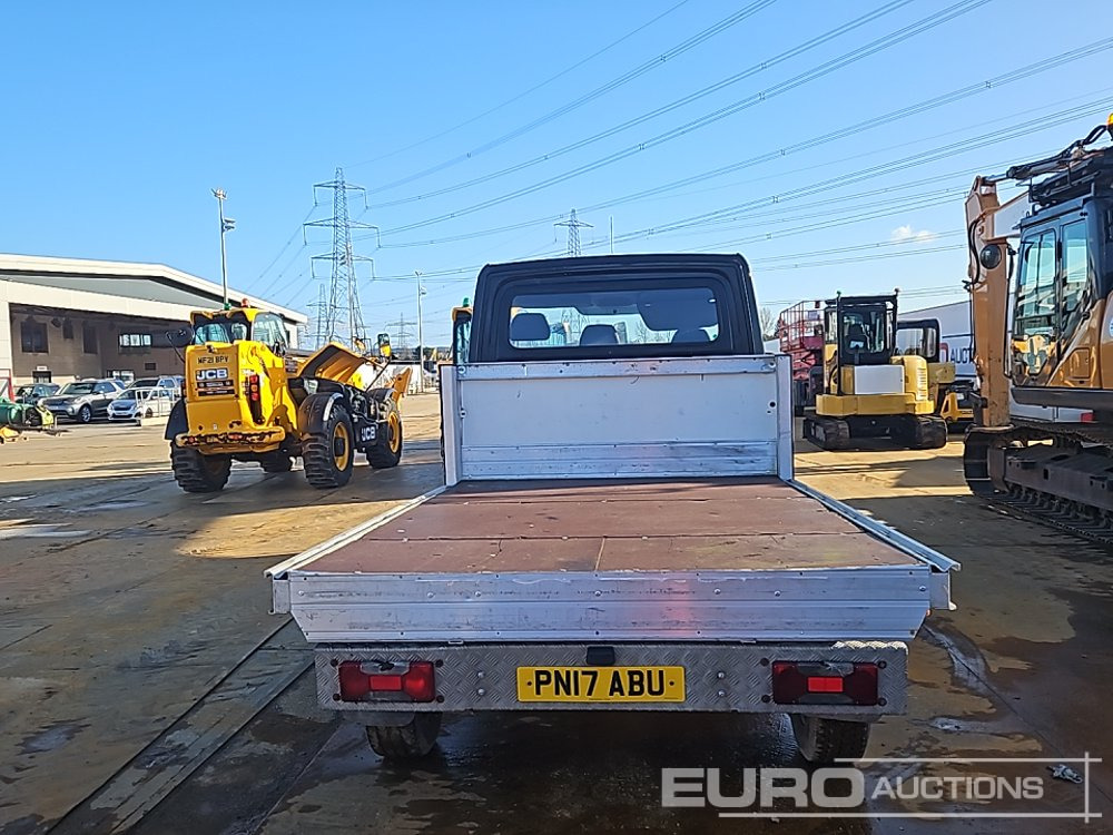 2017 Mercedes Sprinter - الشاحنات الصغيرة المسطحة: صور 4 2017 Mercedes Sprinter - الشاحنات الصغيرة المسطحة: صور 4