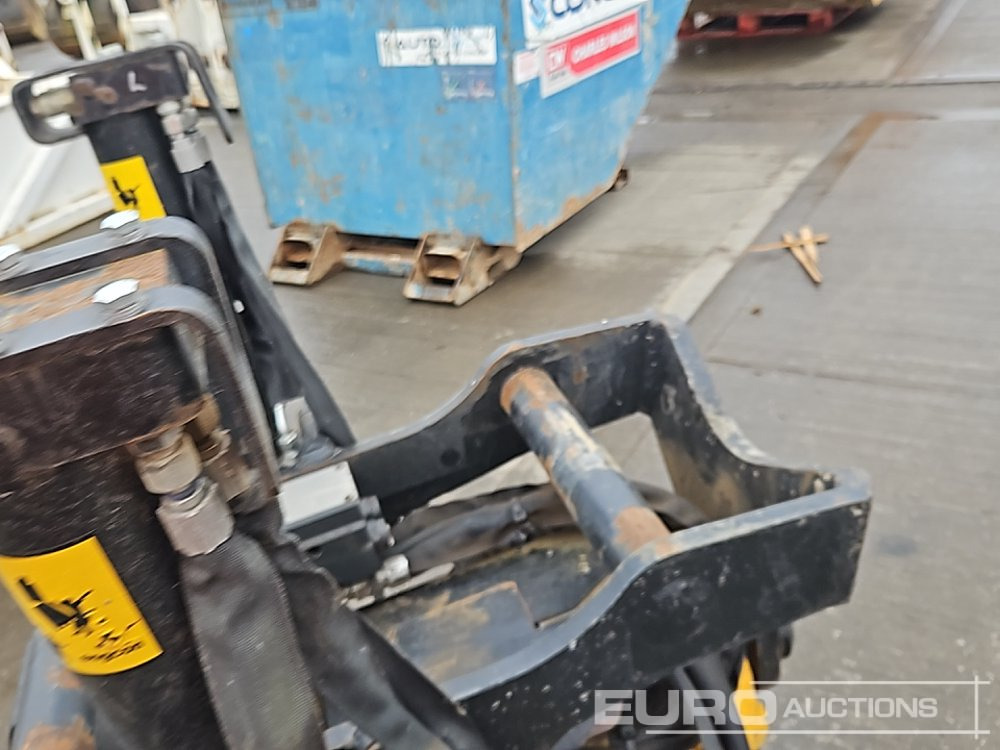 2018 Engcon Hydraulic Tilt Rotator S60 Hitch to suit 12-20 Ton Excavator - وصلة الربط للمعدات المعلقة: صور 1 2018 Engcon Hydraulic Tilt Rotator S60 Hitch to suit 12-20 Ton Excavator - وصلة الربط للمعدات المعلقة: صور 1