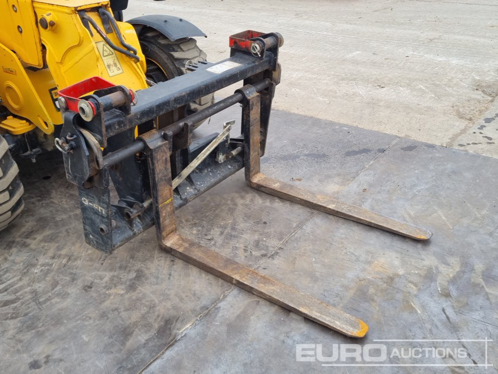 رافعة تلسكوبية 2018 JCB 525-60 Hi Viz: صور 21