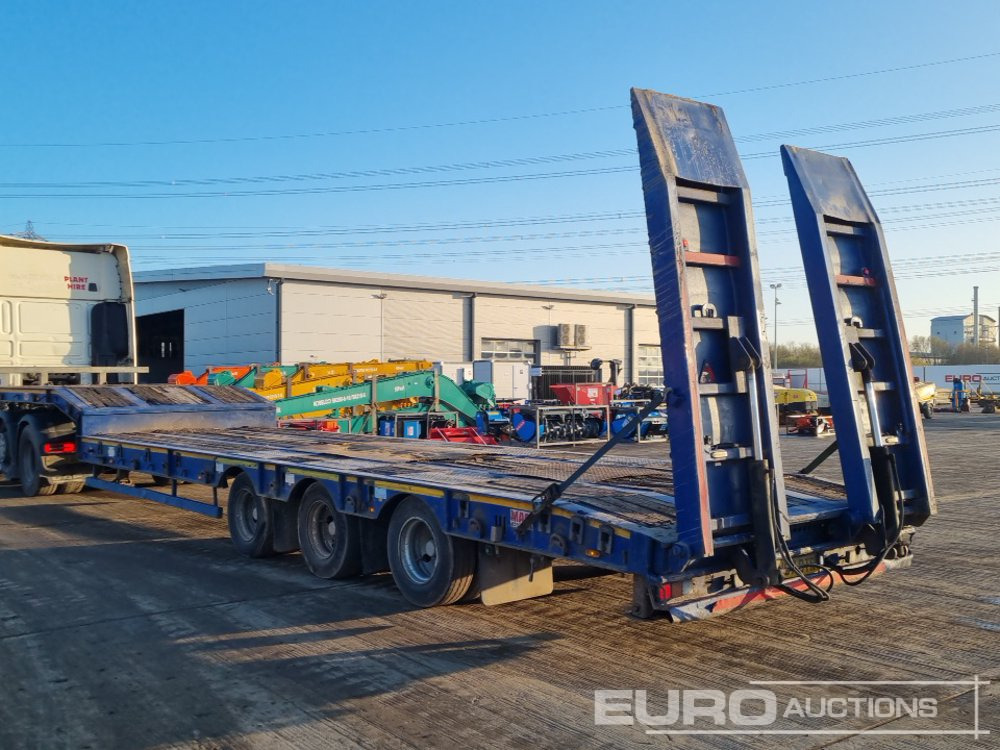 2018 McCauley Tri Axle Step Frame Low Loader Trailer, Out Riggers, Hydraulic Ramps - عربة مسطحة منخفضة نصف مقطورة: صور 3 2018 McCauley Tri Axle Step Frame Low Loader Trailer, Out Riggers, Hydraulic Ramps - عربة مسطحة منخفضة نصف مقطورة: صور 3