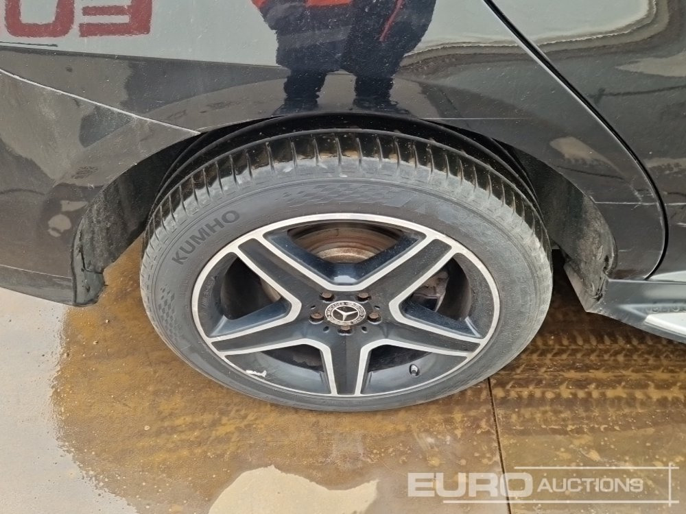 سيارة دفع رباعي 2018 Mercedes Benz GLE 250D: صور 11 سيارة دفع رباعي 2018 Mercedes Benz GLE 250D: صور 11