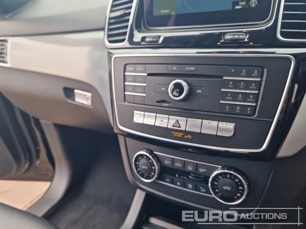 سيارة دفع رباعي 2018 Mercedes Benz GLE 250D: صور 31 سيارة دفع رباعي 2018 Mercedes Benz GLE 250D: صور 31