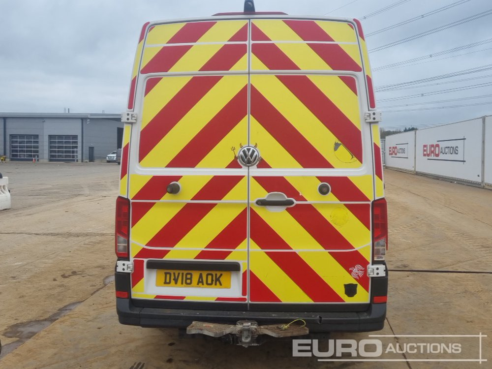 2018 Volkswagen Crafter CR35 - الشاحنات الصغيرة: صور 4 2018 Volkswagen Crafter CR35 - الشاحنات الصغيرة: صور 4