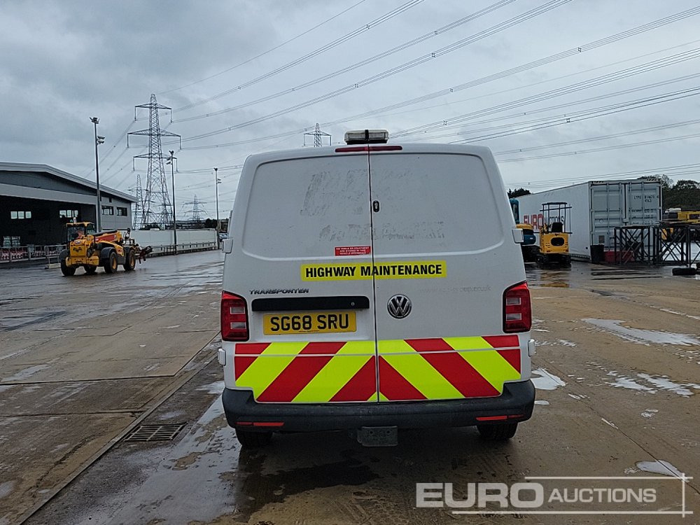 2018 Volkswagen Transporter - الشاحنات الصغيرة: صور 4 2018 Volkswagen Transporter - الشاحنات الصغيرة: صور 4