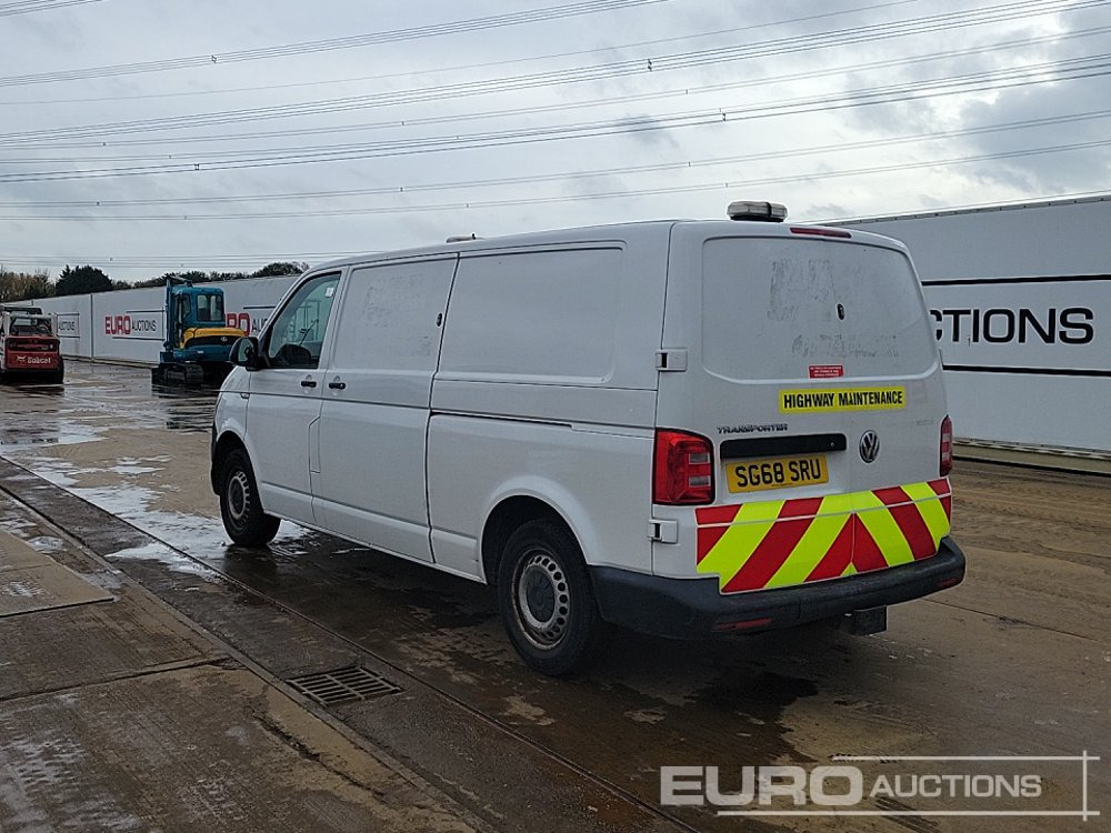 2018 Volkswagen Transporter - الشاحنات الصغيرة: صور 3 2018 Volkswagen Transporter - الشاحنات الصغيرة: صور 3