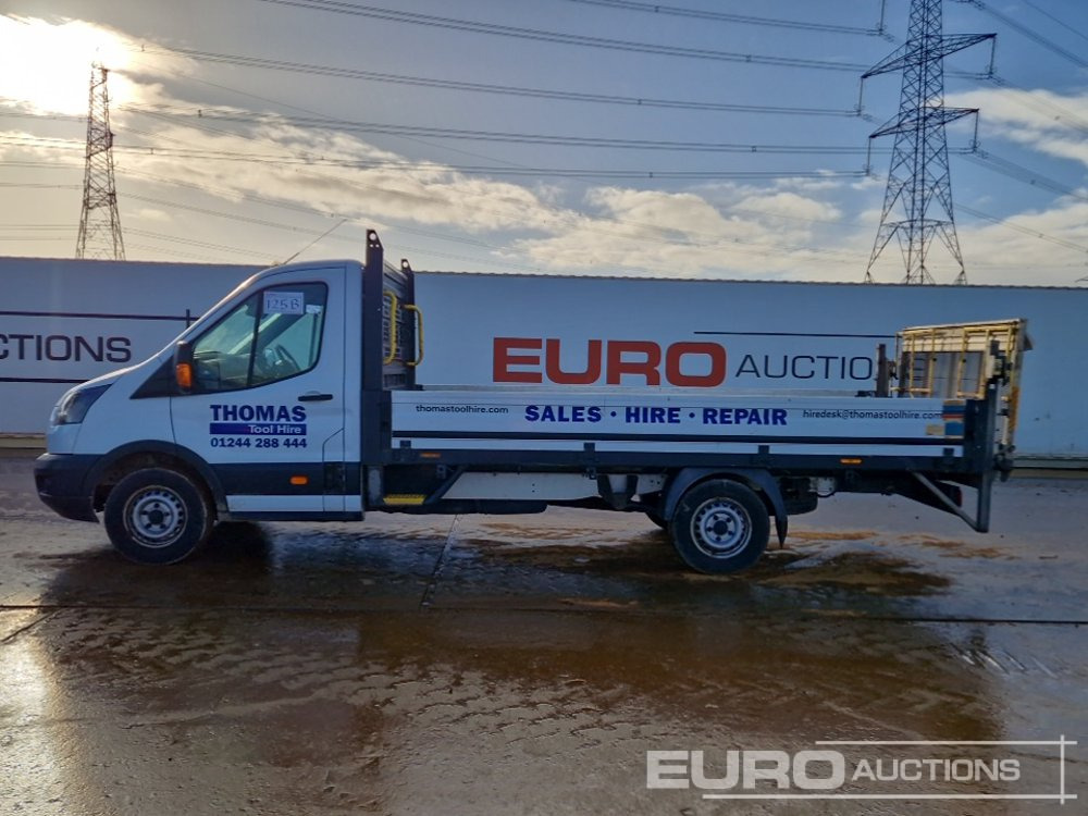 2019 Ford Transit 350 - الشاحنات الصغيرة المسطحة: صور 2 2019 Ford Transit 350 - الشاحنات الصغيرة المسطحة: صور 2