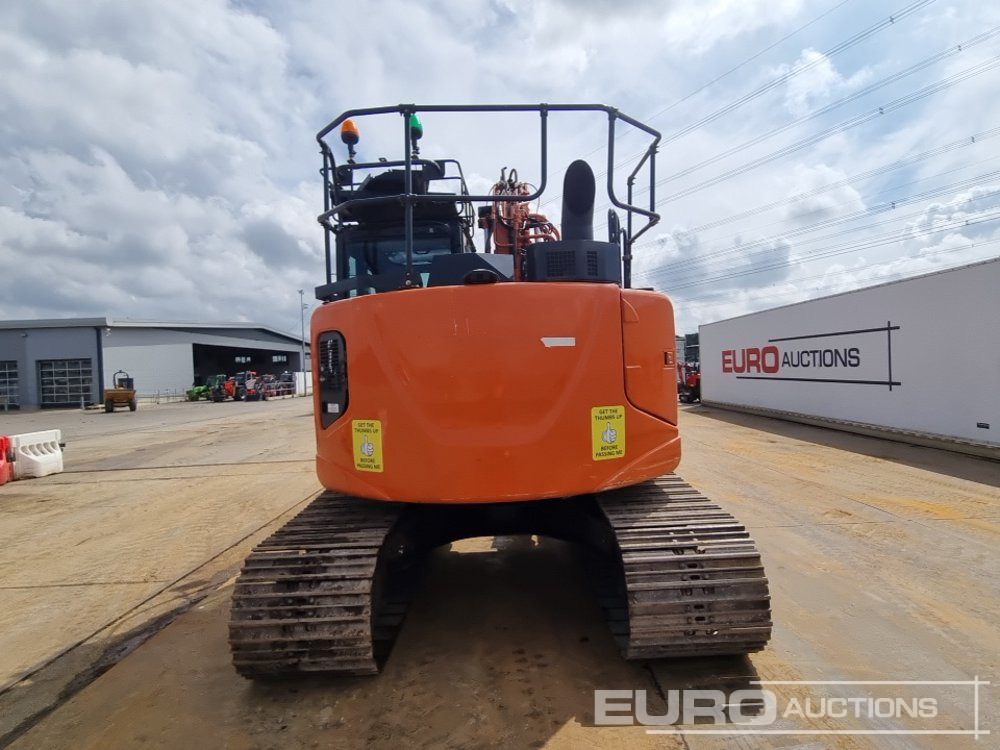 2019 Hitachi ZX135US-6 - حفارات زحافة: صور 4 2019 Hitachi ZX135US-6 - حفارات زحافة: صور 4