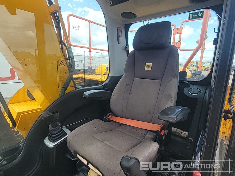 حفارات زحافة 2019 JCB JS131LC: صور 44