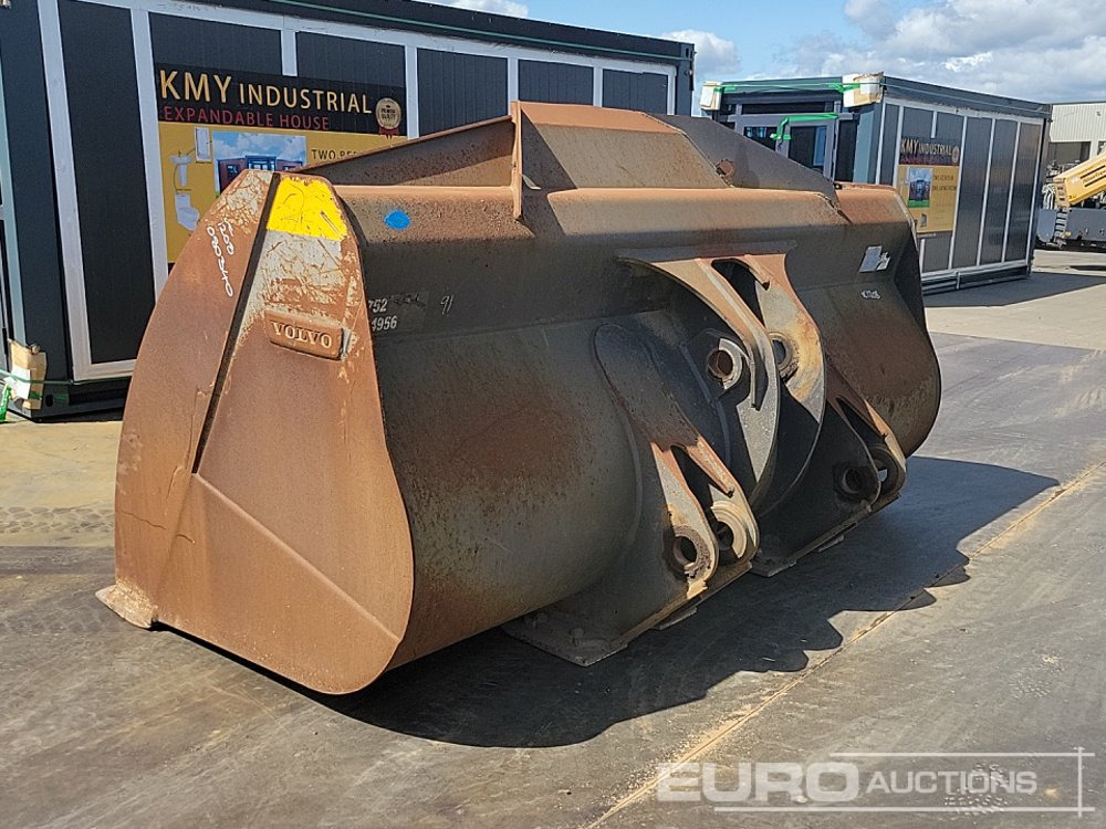 2019 Volvo 126" Loading Bucket to suit Wheeled Loader - بكت: صور 3 2019 Volvo 126" Loading Bucket to suit Wheeled Loader - بكت: صور 3