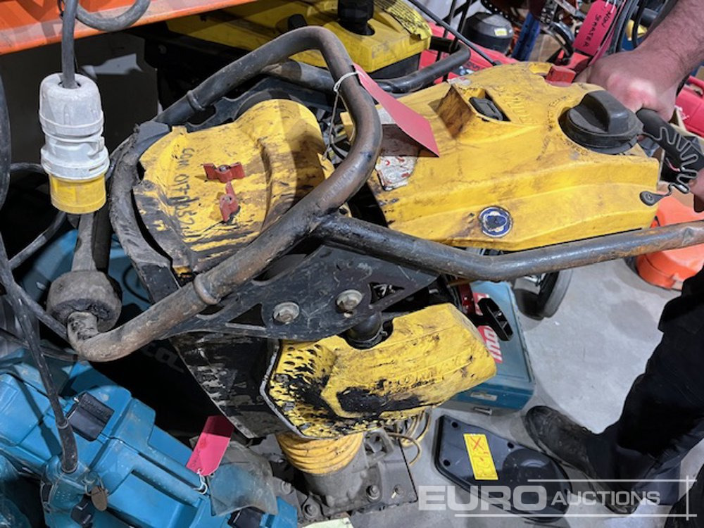 2020 Bomag BT60 - آلة أسفلت: صور 2 2020 Bomag BT60 - آلة أسفلت: صور 2