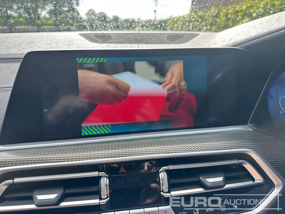 2021 BMW X5 45E M-Sport - سيارة دفع رباعي: صور 4 2021 BMW X5 45E M-Sport - سيارة دفع رباعي: صور 4