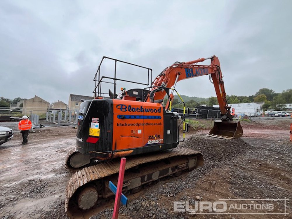 2021 Hitachi ZX225USRLC-6 - حفارات زحافة: صور 5 2021 Hitachi ZX225USRLC-6 - حفارات زحافة: صور 5