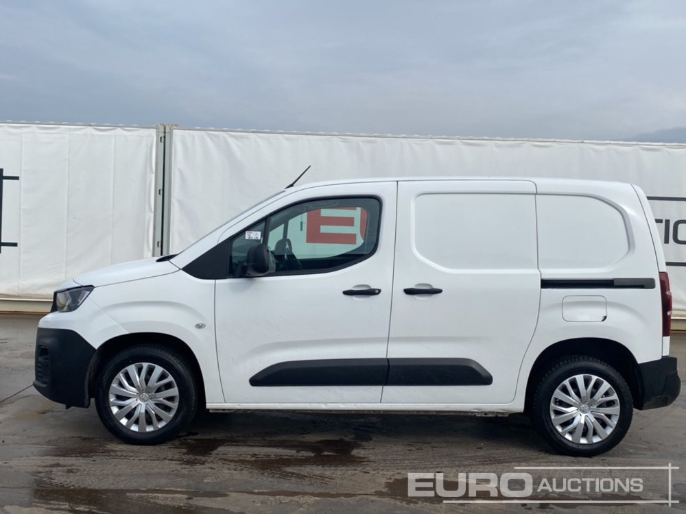 2021 Peugeot Partner - الشاحنات الصغيرة: صور 2 2021 Peugeot Partner - الشاحنات الصغيرة: صور 2