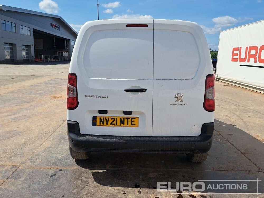 2021 Peugeot Partner - الشاحنات الصغيرة: صور 4 2021 Peugeot Partner - الشاحنات الصغيرة: صور 4