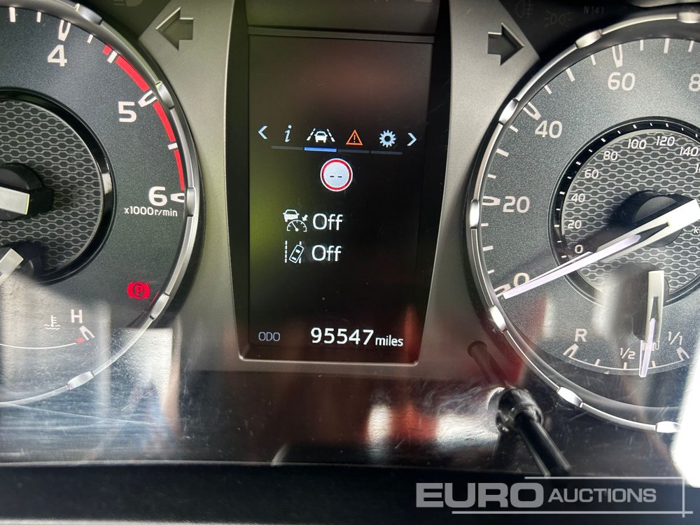 شاحنة البيك أب 2021 Toyota Hi-Lux: صور 43