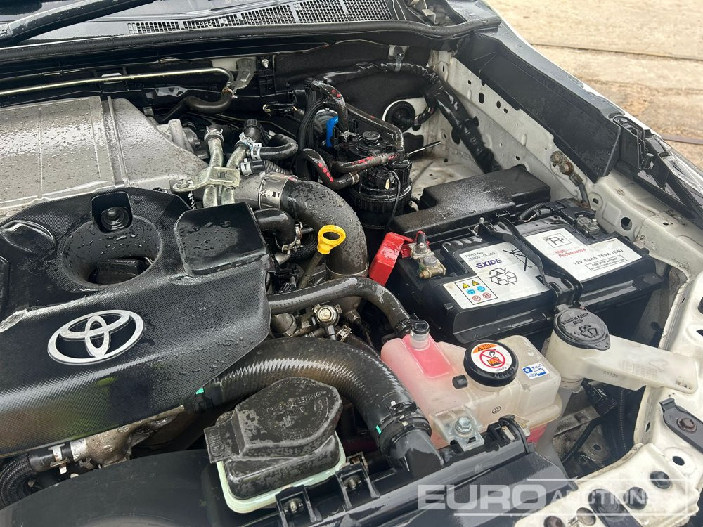 شاحنة البيك أب 2021 Toyota Hi-Lux: صور 11