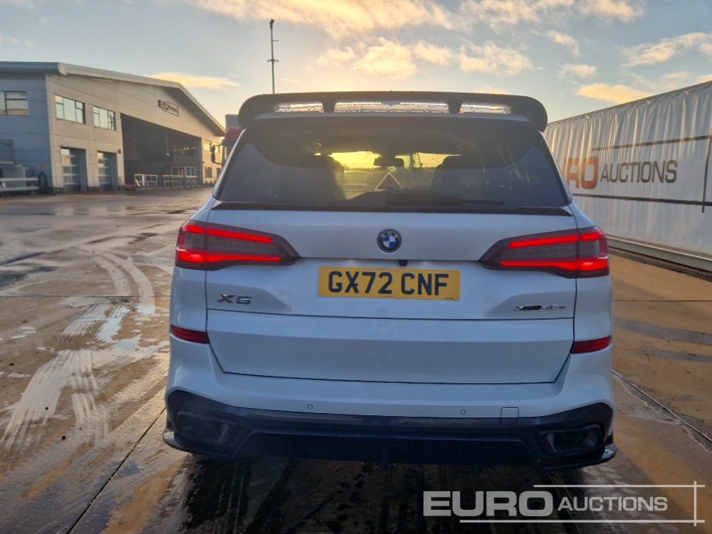 2022 BMW X5 45E M-Sport - سيارة دفع رباعي: صور 4 2022 BMW X5 45E M-Sport - سيارة دفع رباعي: صور 4