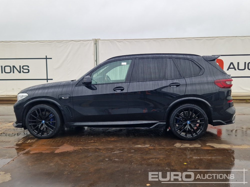 2022 BMW X5 45E M-Sport - سيارة دفع رباعي: صور 2 2022 BMW X5 45E M-Sport - سيارة دفع رباعي: صور 2
