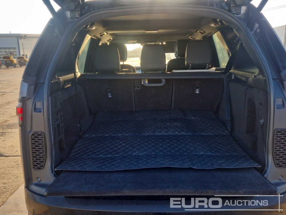 سيارة دفع رباعي 2022 Land Rover Discovery: صور 13