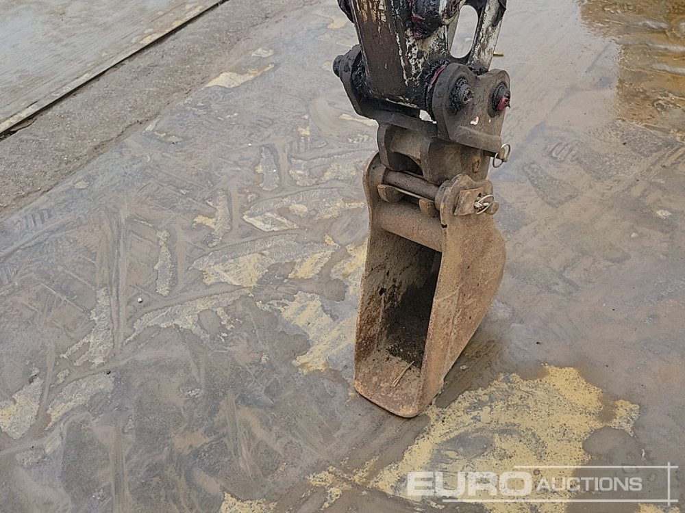 حفارة مصغرة 2022 Takeuchi TB216: صور 20