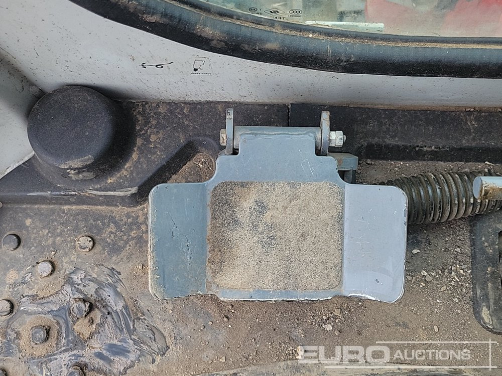 حفارة مصغرة 2022 Takeuchi TB216: صور 44