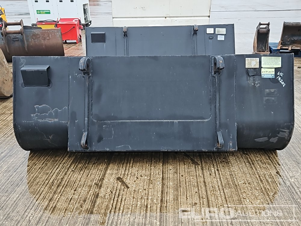 2024 Rhinox 90" Loading Bucket to suit Telehandler - بكت: صور 4 2024 Rhinox 90" Loading Bucket to suit Telehandler - بكت: صور 4