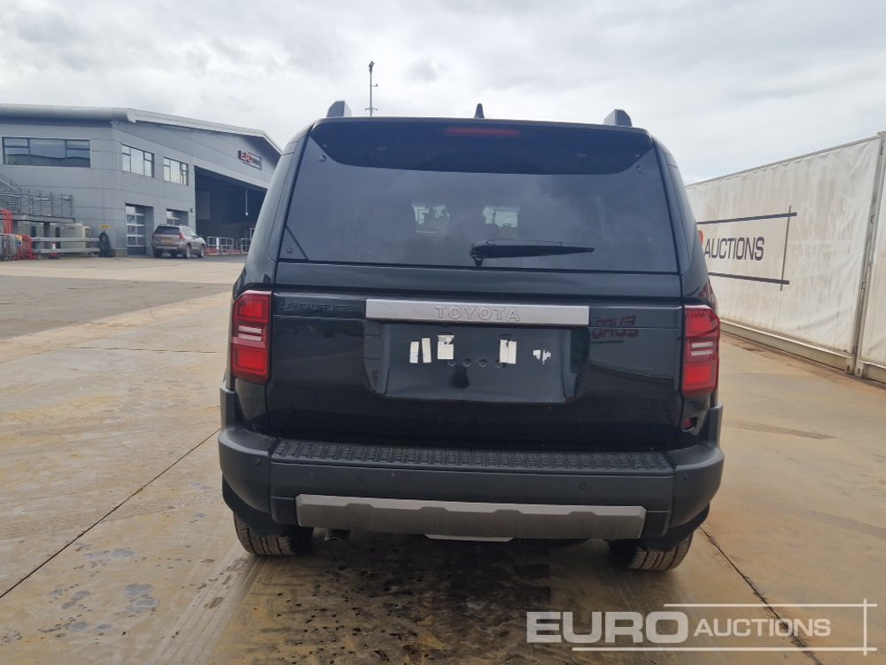 2024 Toyota Land Cruiser - سيارة دفع رباعي: صور 4 2024 Toyota Land Cruiser - سيارة دفع رباعي: صور 4