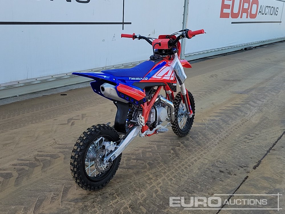 2025 Apollo Thunder 125cc Motorcross Bike, 14" Front, 12" Rear Tyres, Electric Start, Air Cooled, Hydraulic Suspension, Disc Brakes, Lighting Kit (UNASSEMBLED) - دراجة بخارية: صور 5 2025 Apollo Thunder 125cc Motorcross Bike, 14" Front, 12" Rear Tyres, Electric Start, Air Cooled, Hydraulic Suspension, Disc Brakes, Lighting Kit (UNASSEMBLED) - دراجة بخارية: صور 5