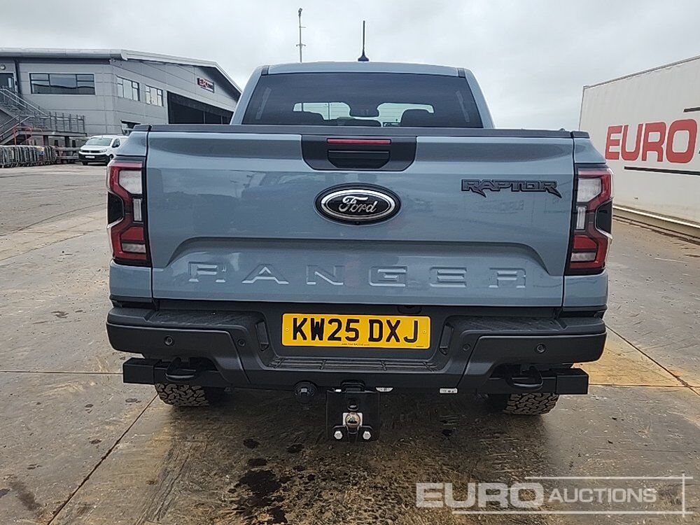 2025 Ford Ranger Raptor - شاحنة البيك أب: صور 4 2025 Ford Ranger Raptor - شاحنة البيك أب: صور 4