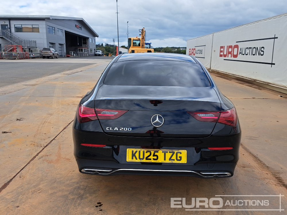 2025 Mercedes CLA 200 - سيارة: صور 4 2025 Mercedes CLA 200 - سيارة: صور 4