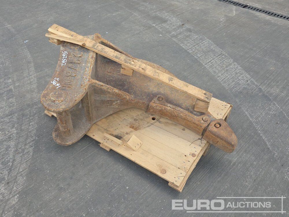 20T Ripper Tooth, 80mm Pin Size - بكت: صور 1 20T Ripper Tooth, 80mm Pin Size - بكت: صور 1